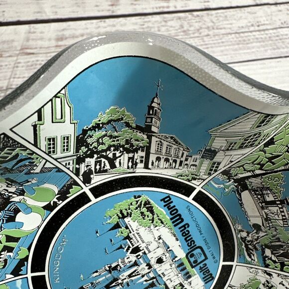 70s Vtg Walt Disney World Scalloped Fluted souvenir Glass Ashtray Candy 7" Dish - Picture 5 of 11